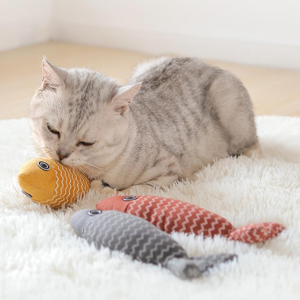 Игрушки для котят и их любимцев, которые весело проводят время дома. Устойчивые к скрежетанию зубов и снимающие скуку товары для домашних животных.