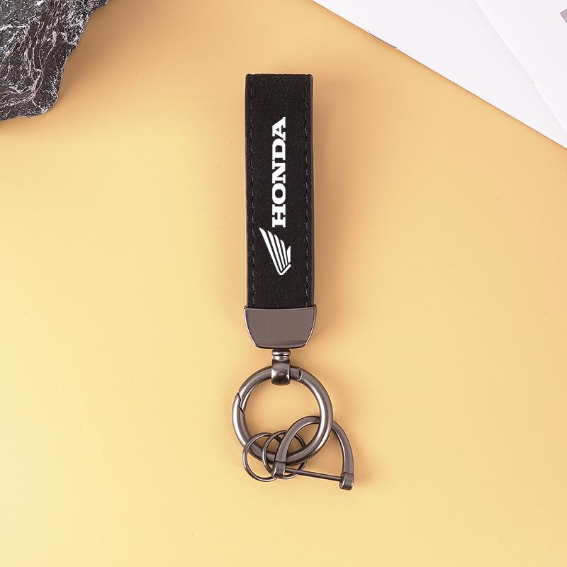 For Honda CB400 CB650 FCBF CBR25ORR CRF SH3O0 NC75O Metal Leather Motorcycle Emblem Keychain Keyring Pendants Auto Accessories ZP8