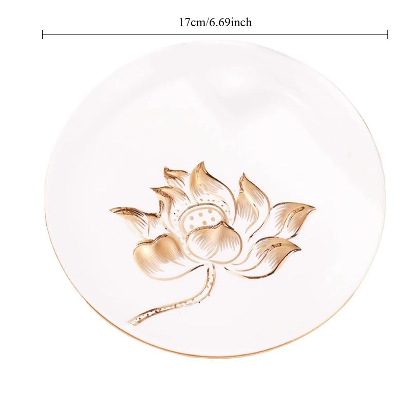 Подношение Будде фруктовой тарелки Поклонение богам дома, подношение Богу богатства с помощью керамических фруктовых тарелок Подношение Будде