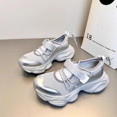 2025 лето новые толстоподошвенные на высокой платформе серебристые хай-энд кроссовки для папы женские полые дышащие спортивные сетчатые туфли сандалии