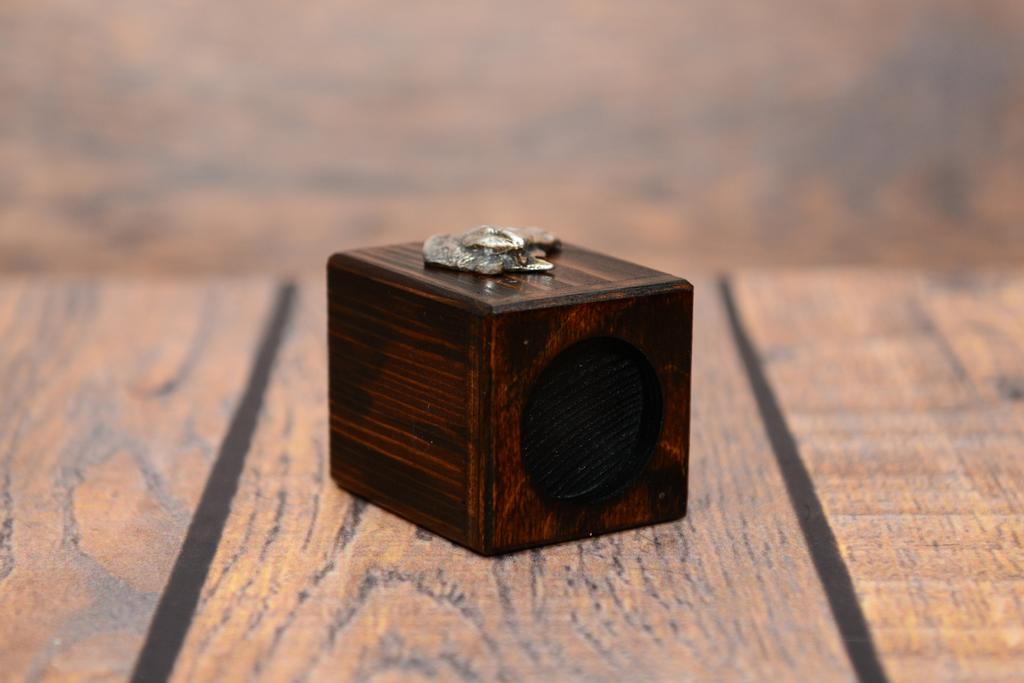 Shiba Inu, Japanese Small Size Dog – Wooden candle holder with a dog, a unique souvenir after losing a dog | Art-Dog