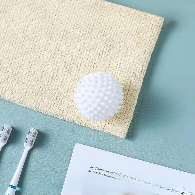 4pcs Reusable Laundry Dryer Balls - Eco Friendly Fabric Softener Alternatives Soften and Fluff Laundry Wrinkle Release