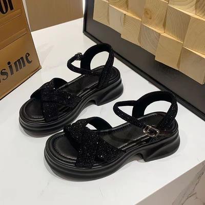 Иностранные сандалии женские 2024 новые летние стельки маффин супер мягкая толстая подошва увеличивающая рост женская обувь пляжные сандалии на выход