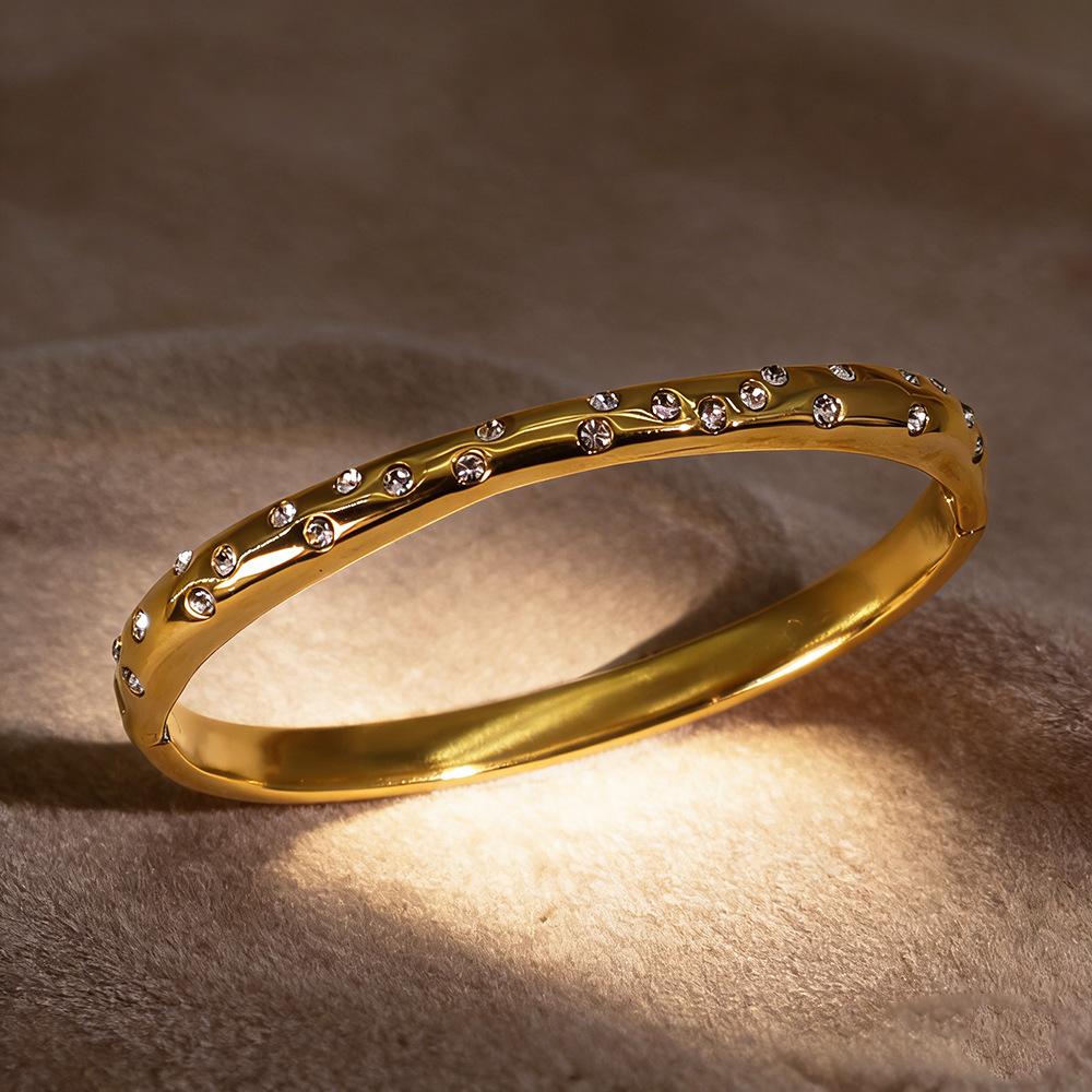 New Temperament Niche Bracelet Star Zircon Hand Jewelry Star and Moon Elegant Ladies Bracelet