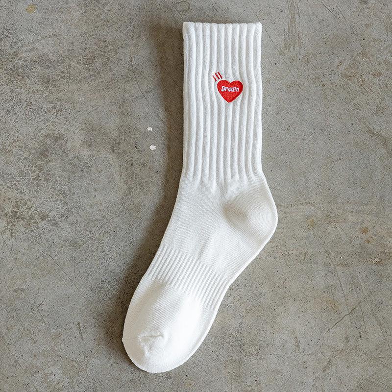 Мужские хлопковые носки до середины икры с вышивкой в виде сердца: Корейский стиль, Модный хип-хоп, Дышащий, Черно-белый для осени и зимы