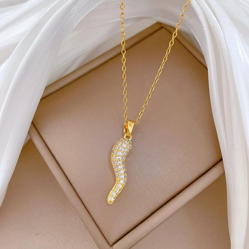 Titanium Steel, Special-Shaped Personalized Pepper Light Luxury Temperament Gorgeous Full Diamond Necklace Women'S Versatile Collarbone Chain