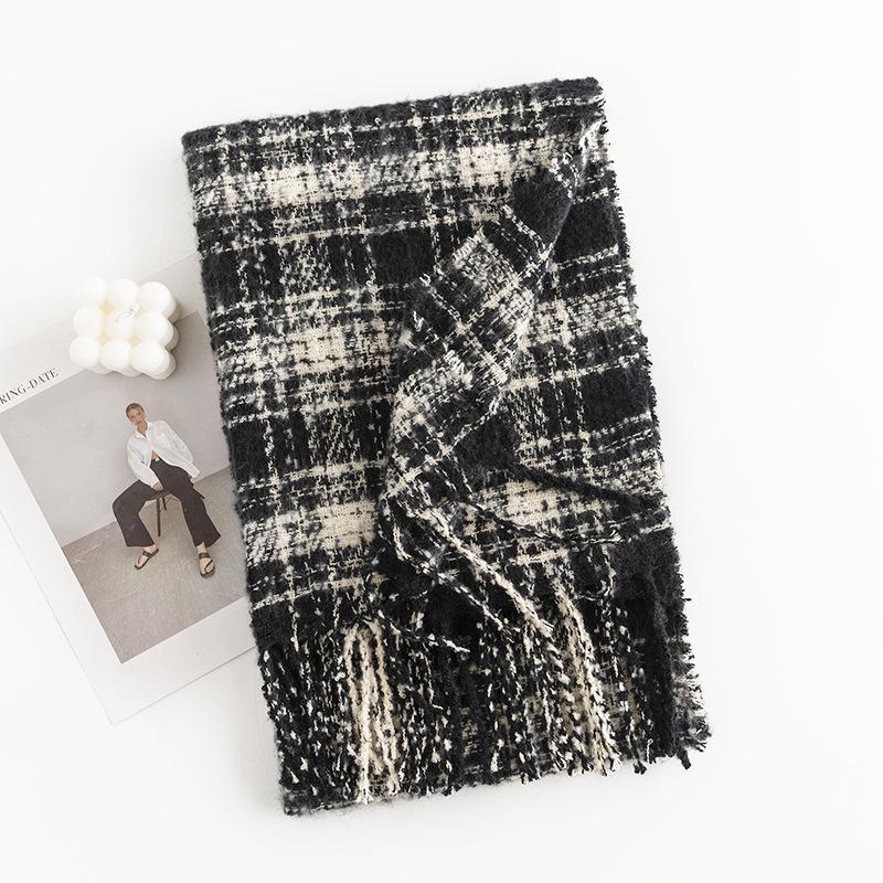 Autumn And Winter Square Plaid Scarf Women'S Versatile Elegant Casual Style Cold-Proof Shawl Fashionable Commuter Warm Neck Scarf