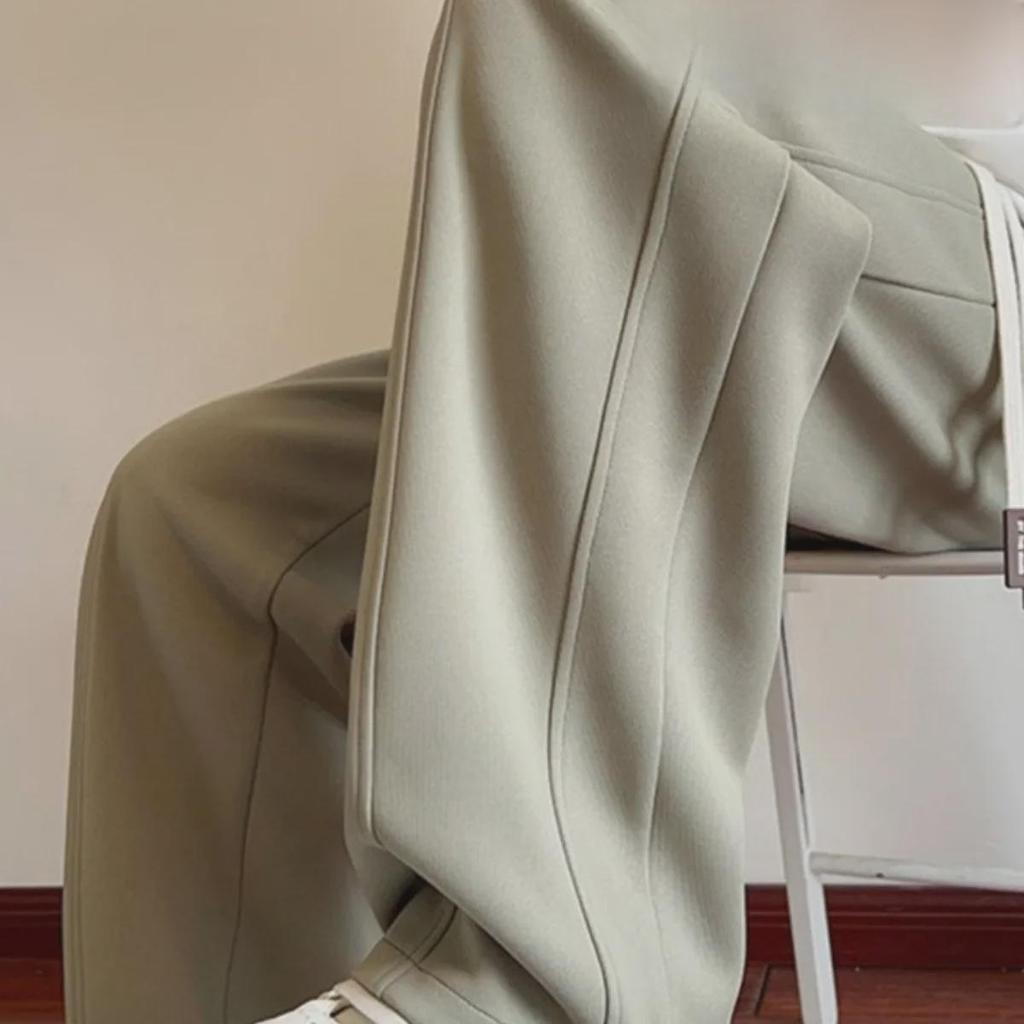 Men's Soft Velvet Wide-Leg Sweatpants: Versatile High Street Style for Autumn and Winter.