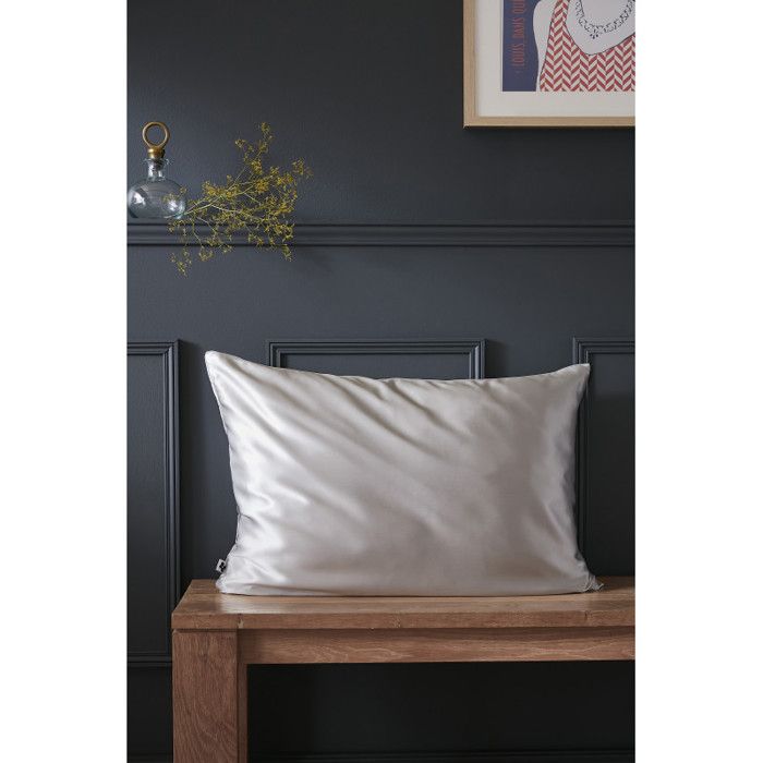 Taie d'oreiller "Soanne" Soie de mûrier l'Effet Papillon - Soanne Argent - Taie d'oreiller 50 x 70 cm