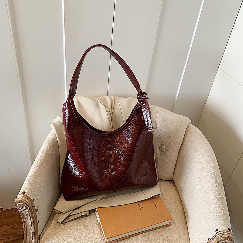 Повседневная простая сумка большой вместимости женская весна 2025 новая сумка-тоут через плечо модная сумка через плечо