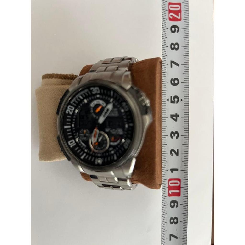Б/у радиоуправляемые часы Citizen eco-drive