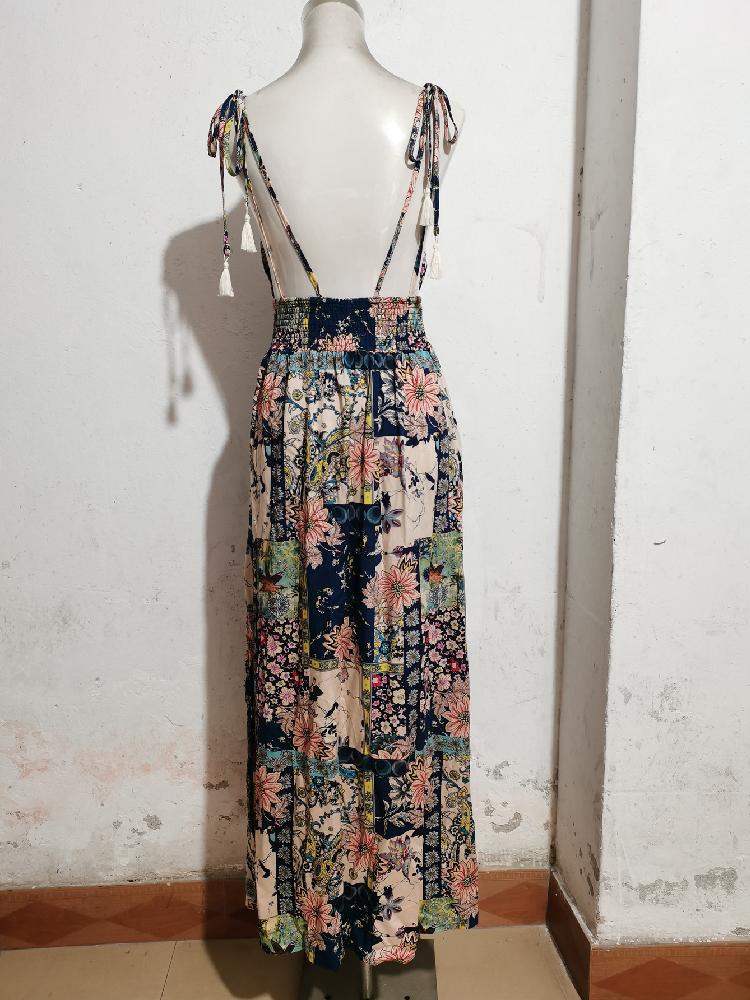 Платье весна-лето с глубоким V-образным вырезом на бретелях в стиле ретро для отдыха на пляже