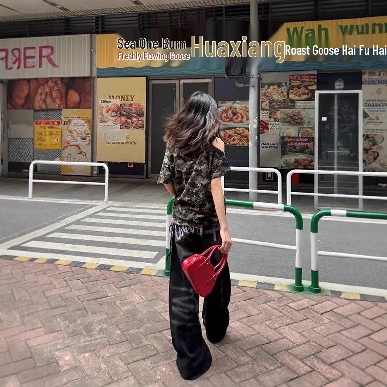 Летняя женская приталенная футболка с камуфляжным принтом на одно плечо 2025