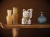 Счастливый Кот Украшение Кот Левая лапа поднята Керамический Счастливый кот Благоприятный Фэн-шуй Украшение (S-РАЗМЕР Белый) / _ Манэки-нэко (jw_S Белый)