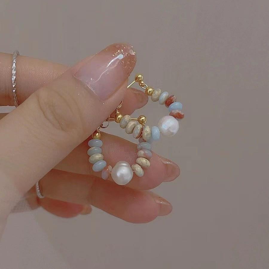 Серьги-бабочки с цирконом: Роскошь, универсальность, тренд сезона осень/зима