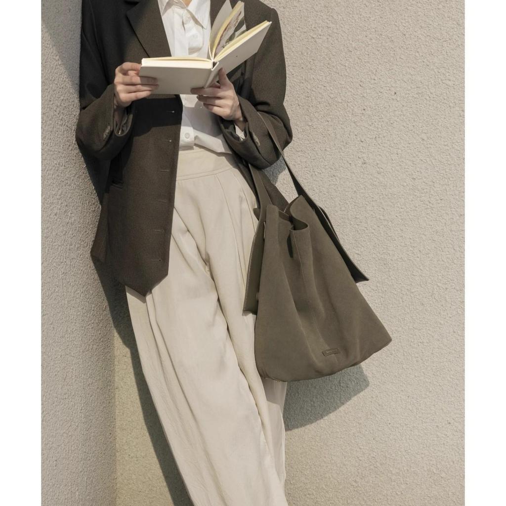 В наличии Сумка-тоут Songmont Yamashita из замши: Сумка большой вместимости, трансформер, на плечо/через плечо