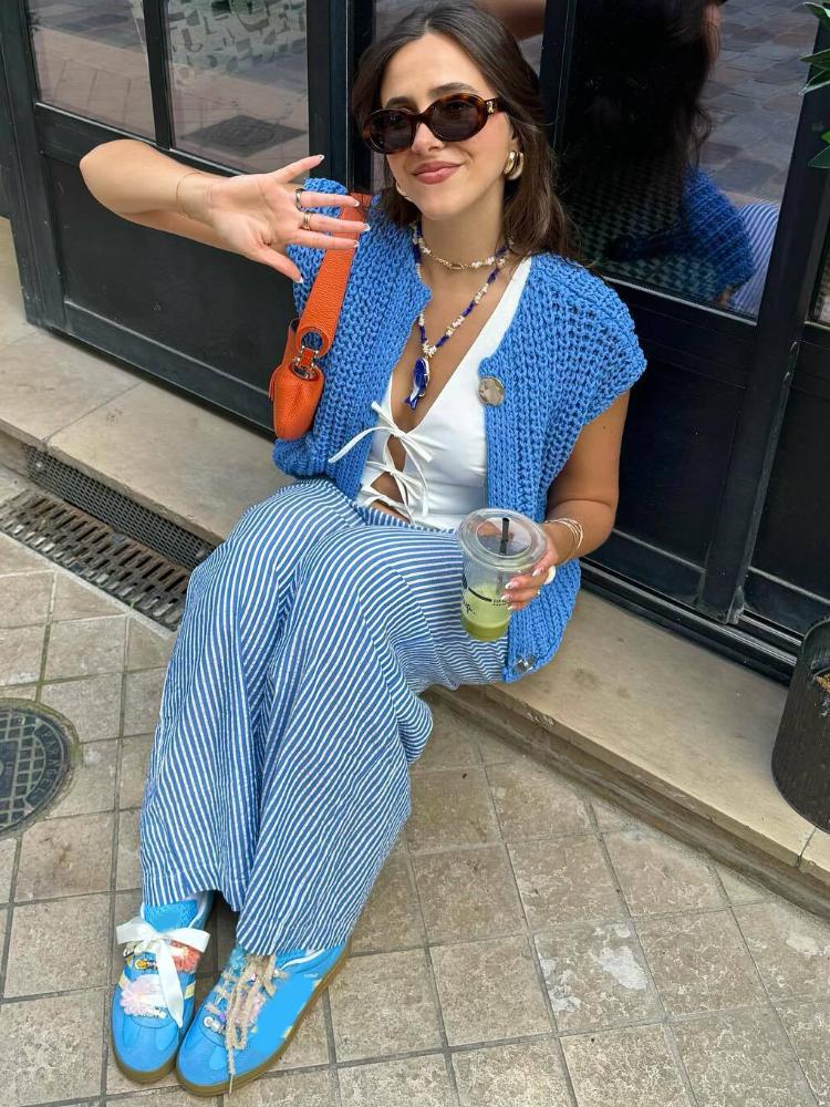 Fashion Women Knit Cardigan Vest Casual Red Sleeveless O-neck Metal Button Sweater Tank Top Lady High Street Knitted Waistcoat