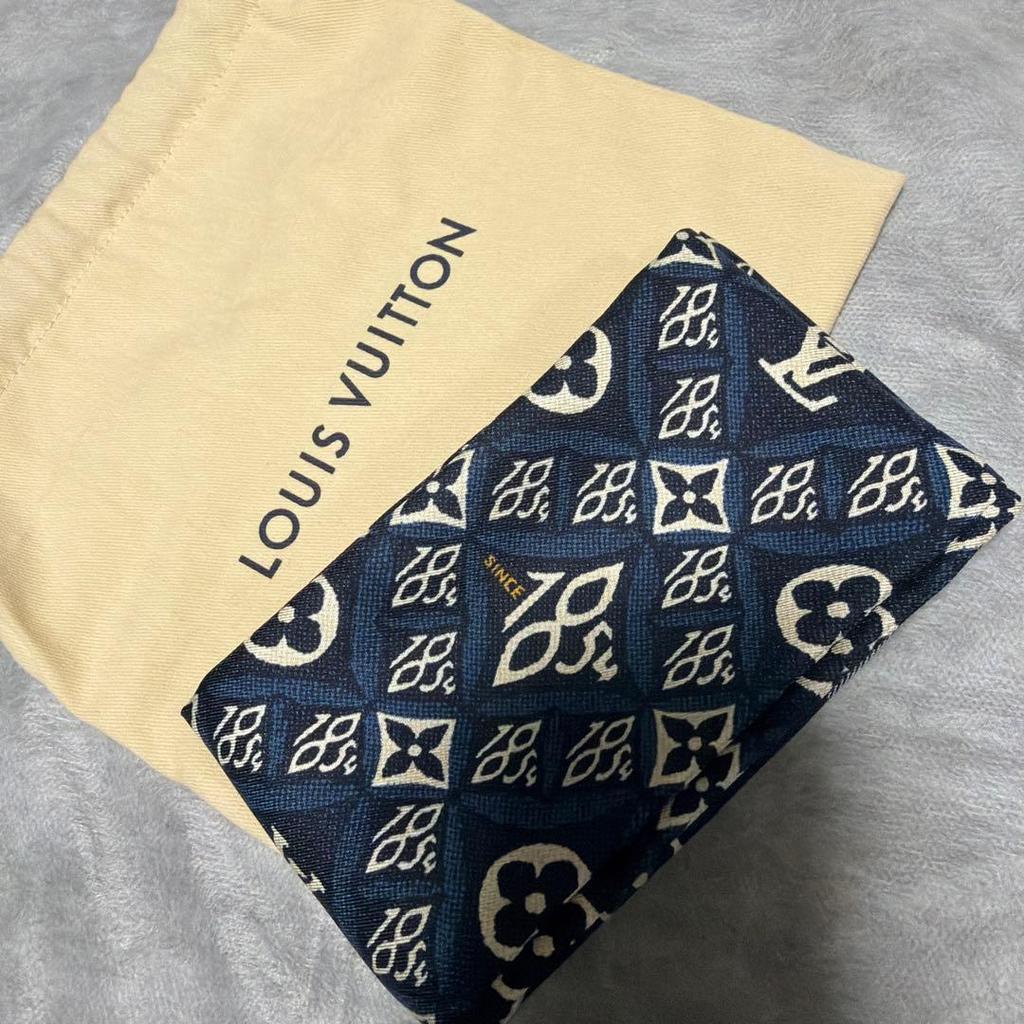 Шарф LOUIS VUITTON SINCE 1854 Б/У Неиспользованный