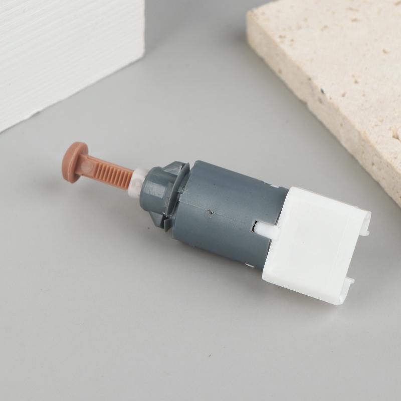 Датчик-выключатель педали тормоза 8200168238 Для Clio 3 Для Twingo 2 Для Megane 2 Для Kangoo Для Grand Для Movano B