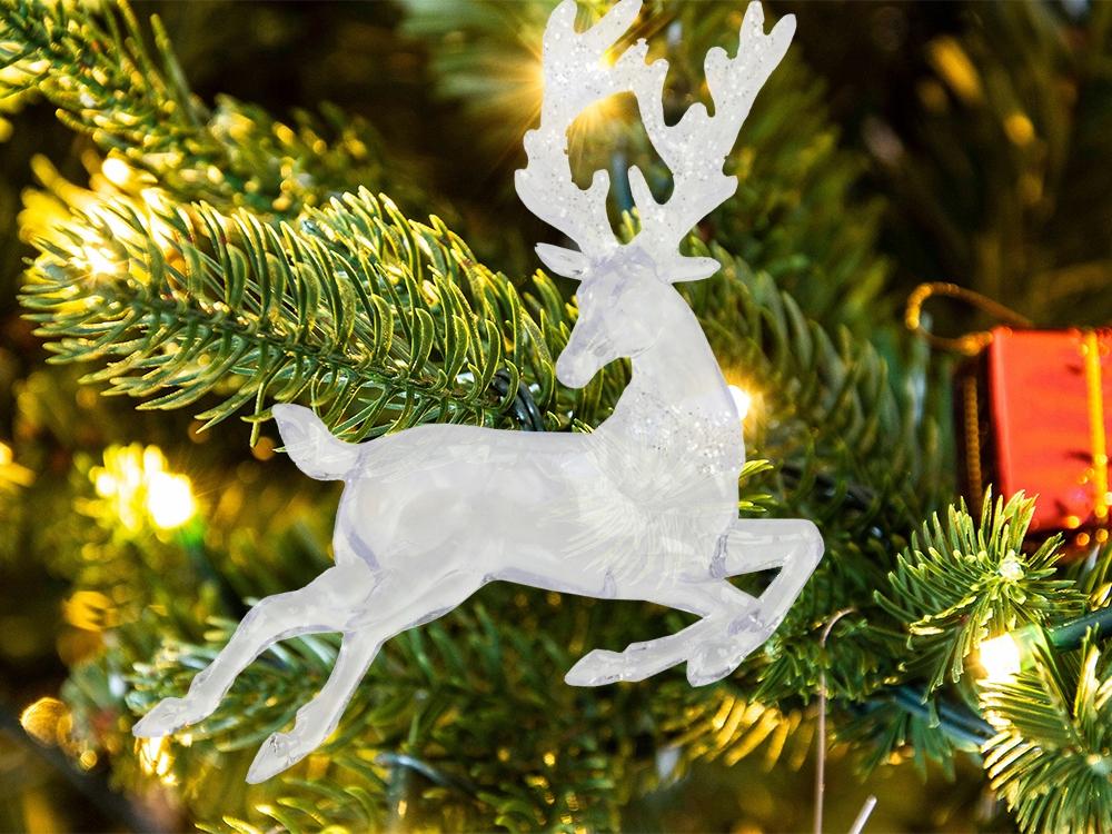 Reindeer Pendant (800)