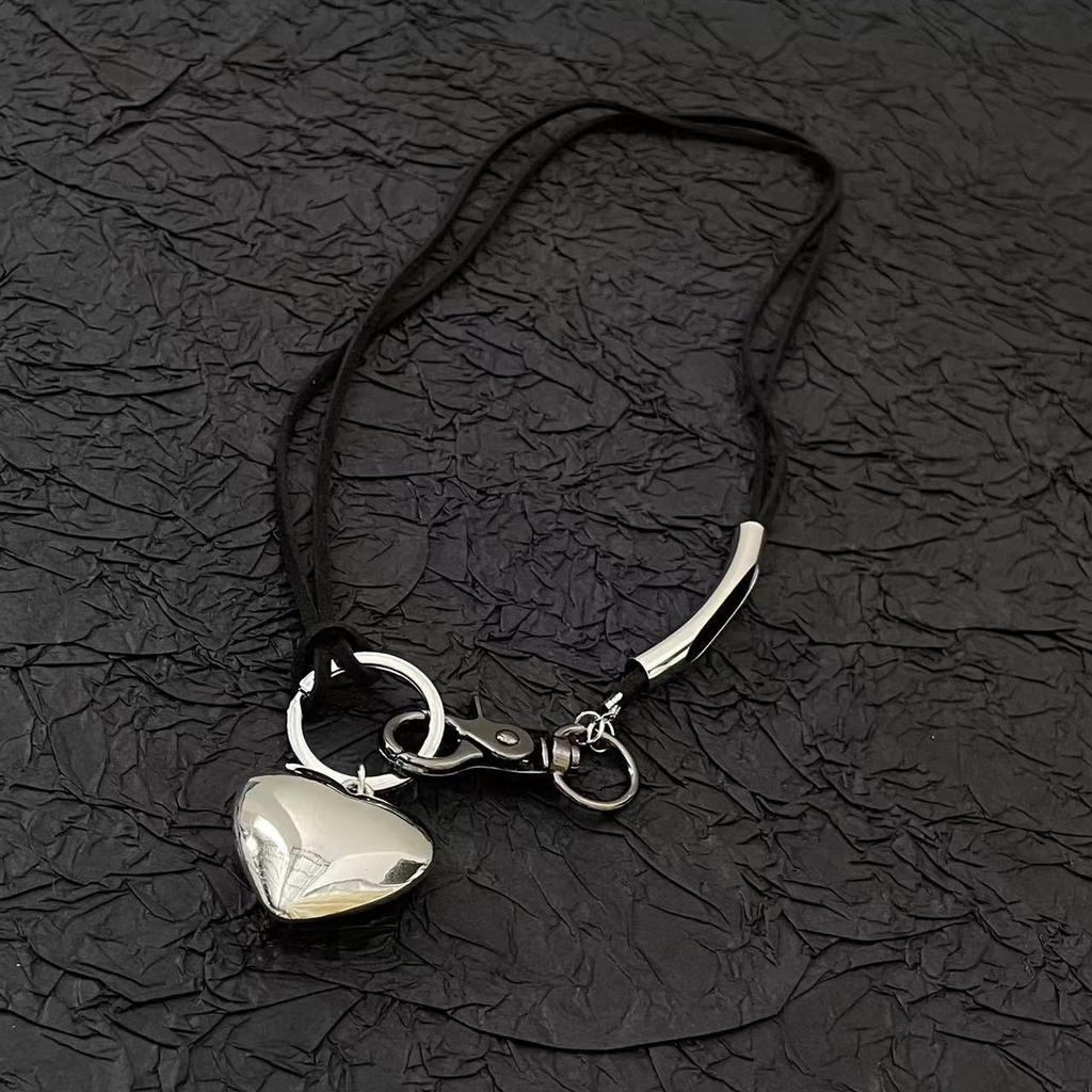 Модное простое женское ожерелье в форме сердца