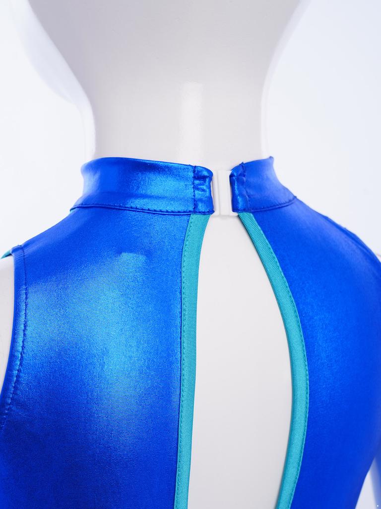 Блестящий костюм для выступлений со стразами для девочек: Металлический кроп-топ с цветовыми блоками и matching эластичные шорты для сцены