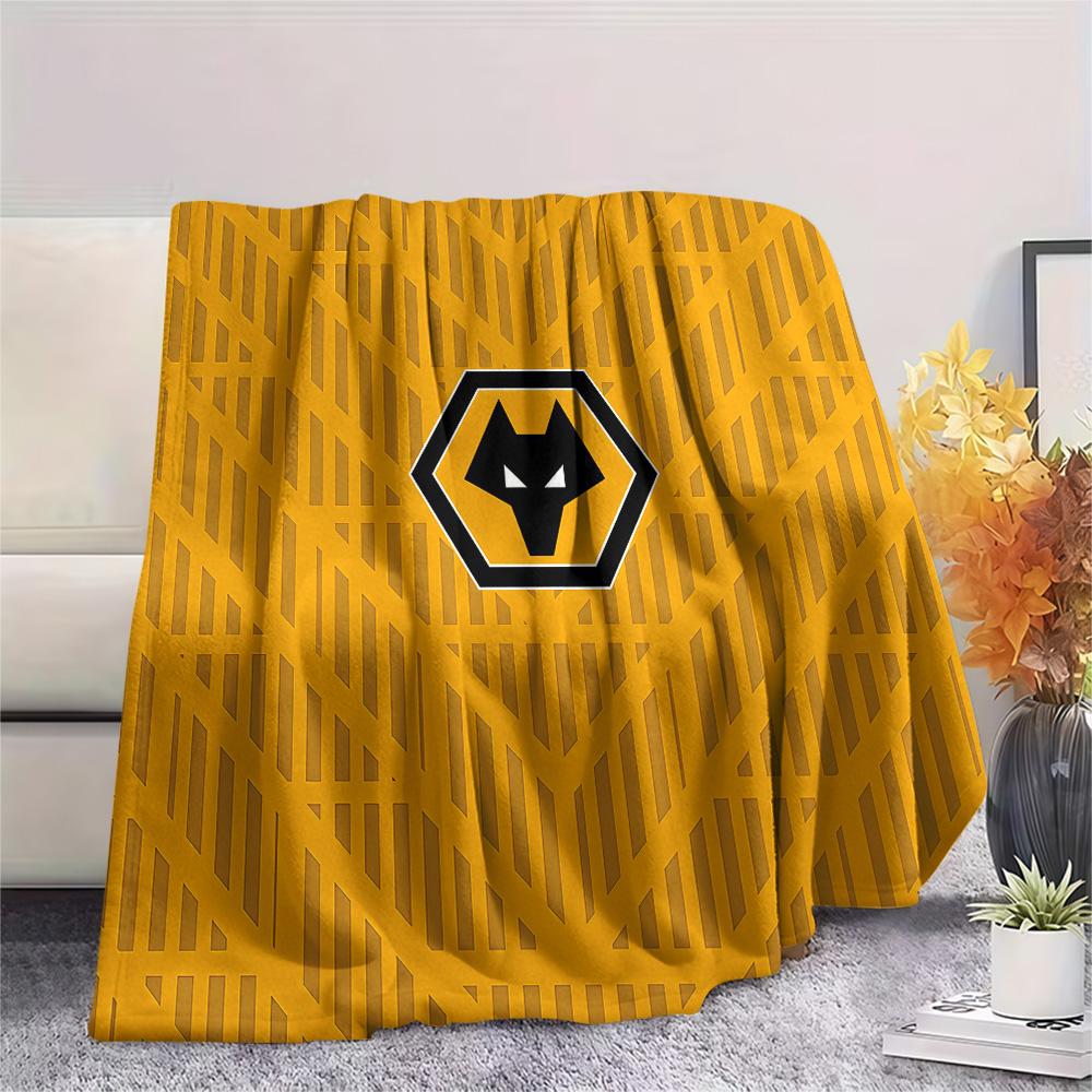 Wolves Flannel Blanket, High quality Comfortable for All Seasons, Home Decor, Warmth and Comfort