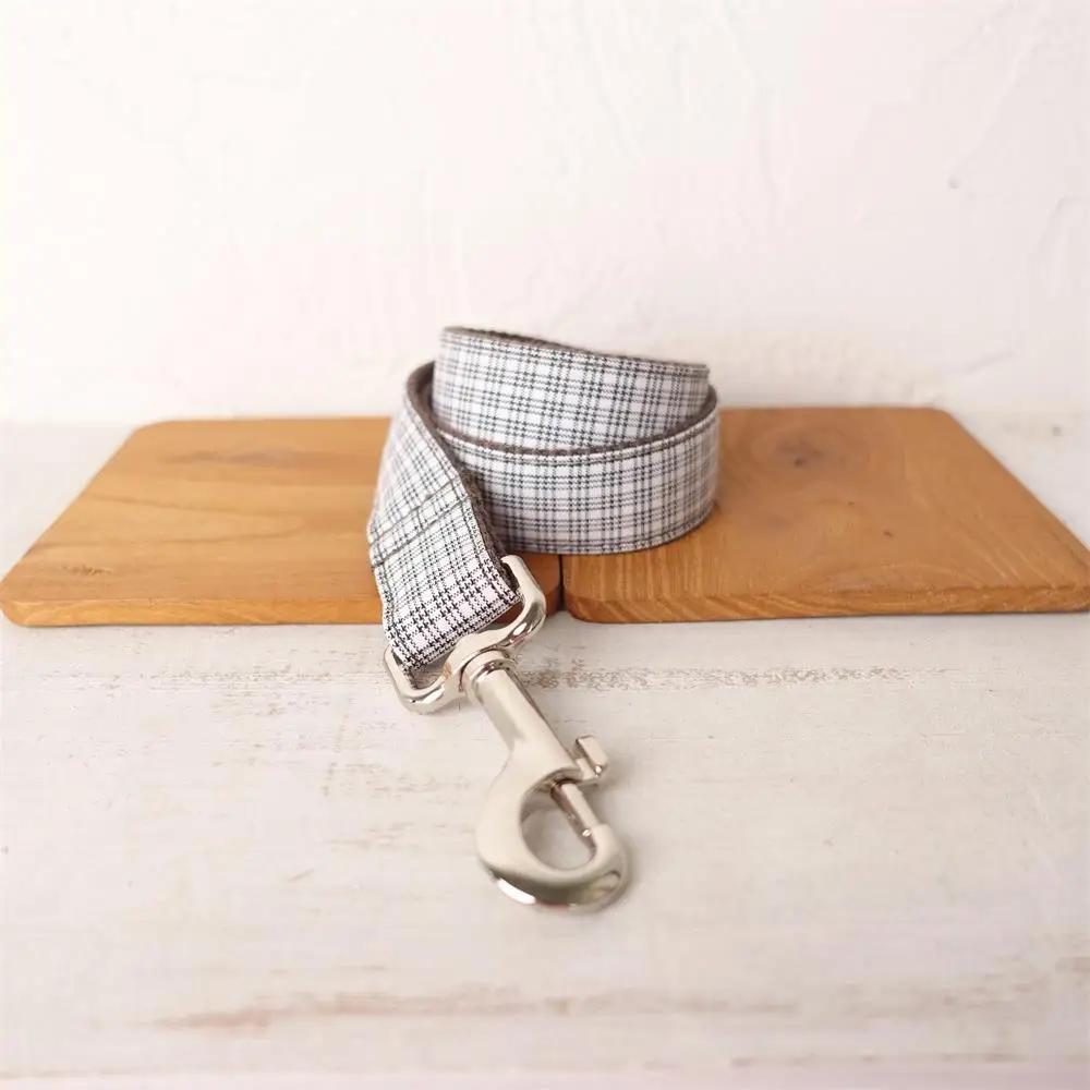 Персонализированный ошейник для собаки с бесплатной гравировкой, подходящий поводок для питомца, металлическая пряжка с настраиваемыми контактами, коричнево-белый клетчатый ошейник для питомца