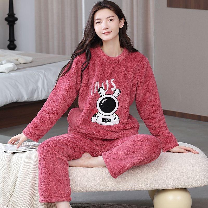 Мультяшные пижамные комплекты Осень-Зима 2025 для женщин, теплые, утолщенные пижамы, длинная одежда для сна, пижамы для девочек, домашняя одежда из кораллового флиса