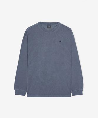 New Balance Nbndg21204 / Универсальная футболка с длинным рукавом Uni Essential с маленьким логотипом, выстиранная (Темно-синий)