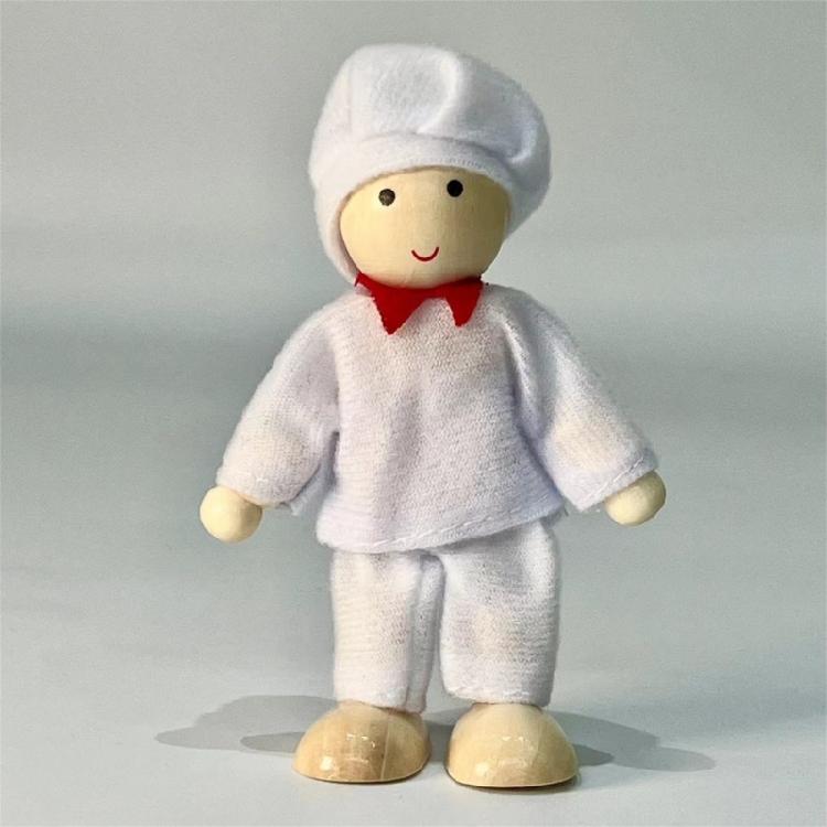 9 Character Wooden Articulated Toy People Promoting Imagination and Family Bonding