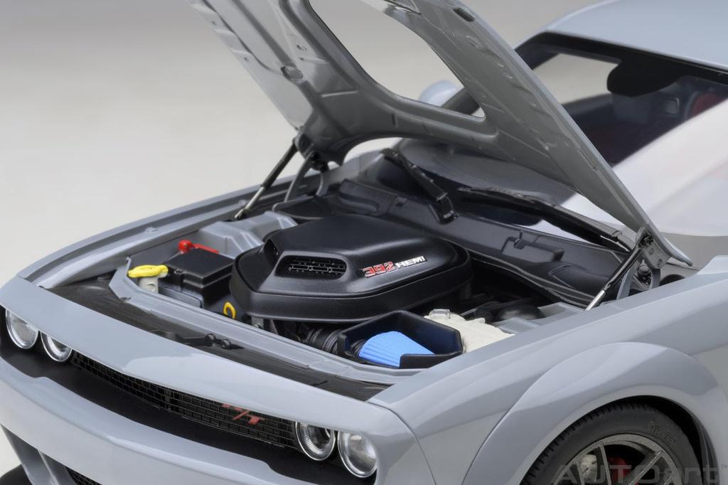 AUTOart Scale Dodge Challenger Scat Pack Widebody 2022 SMOKE Finished Product 1/18 R/T SHOW/Gray
