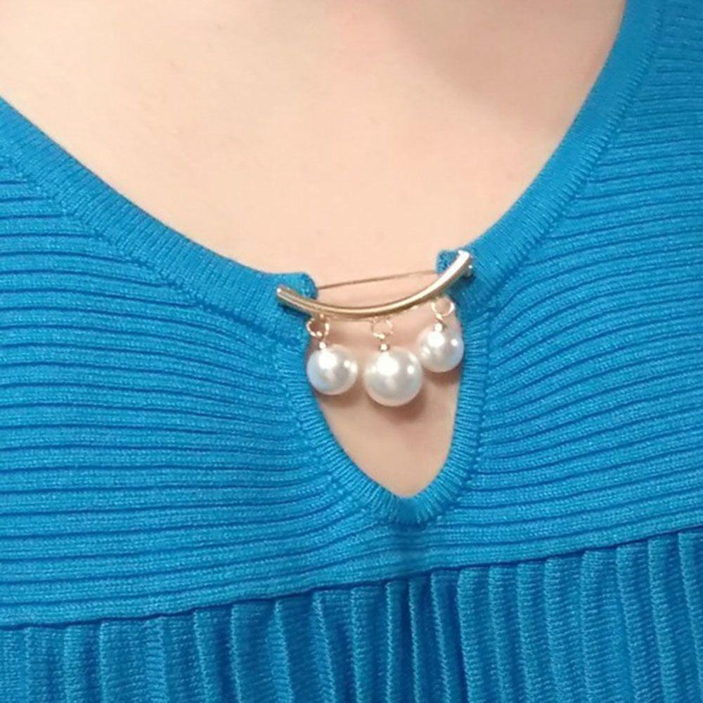 Simple Fashion Anti Slip Korean Enamel Pin Wearing Simulated Pearl Brooch Cardigan
