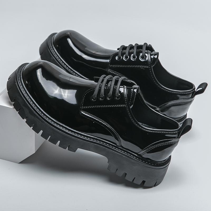 Весенние классические черные туфли на платформе, мужские деловые кожаные туфли с круглым носком и толстой подошвой, со шнуровкой, свадебные туфли с глянцевой поверхностью