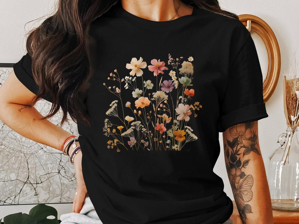 Botanical Floral T-Shirt, Cottagecore Aesthetic Tee, Wildflower Graphic Shirt, Vintage Flower Print, Nature Inspired Top, Boho Chic Gift