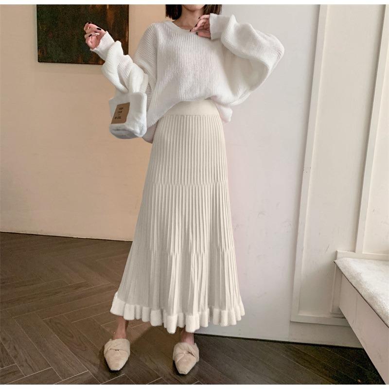 Women's Autumn and Winter Crotch-concealing Pleated Knitted Half-body Skirt