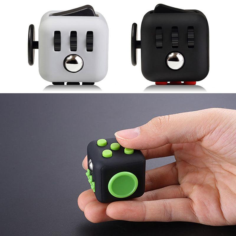 Игрушка Fidget Cube, снимающая стресс, тревогу и давление, отлично подходит для взрослых и детей [идея подарка] [расслабляющая игрушка] [средство для снятия стресса] [мягкий материал]