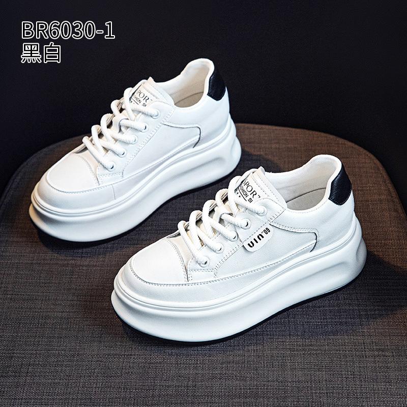 Внешнеторговые кожаные маленькие белые туфли женские универсальные на толстой подошве маффин увеличивают высоту 2025 осень и зима новая повседневная бархатная бо