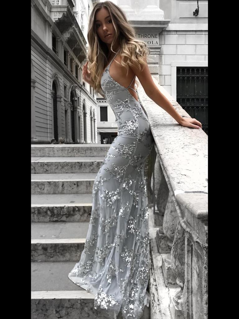 Женское платье с V-образным вырезом, открытой спиной, пайетками и шнуровкой, коллекция 2025 г.