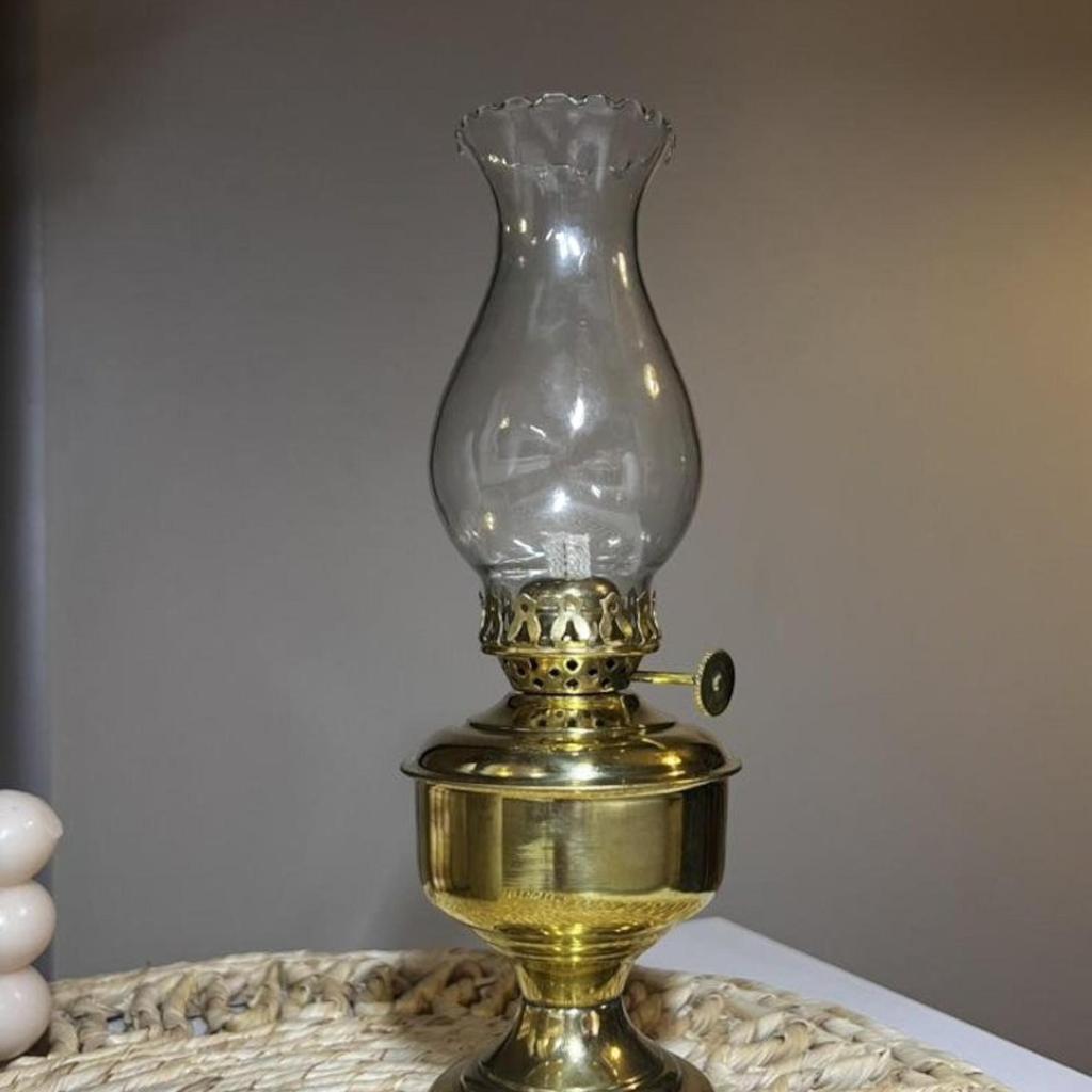 Масляная лампа из латуни в винтажном стиле с ручкой управления огнем — элегантное внутреннее освещение, керосиновый фонарь с регулируемым фитилем