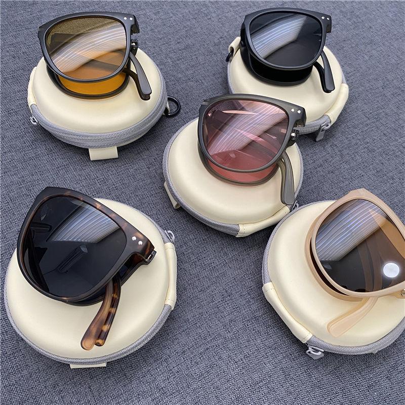 Folding Sunglasses, Portable, Ultra Light Sun Protection, UV Protection, Sunglasses for Both Men and Women