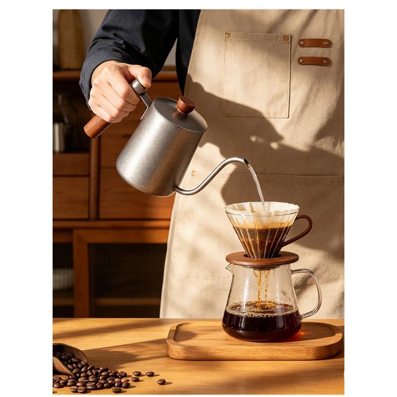 Stainless Steel Hand-drip Coffee Pot with Narrow Spout, Long Handle and Ear-shaped Design, Suitable for Home Use and Portability, with A Retro Style.