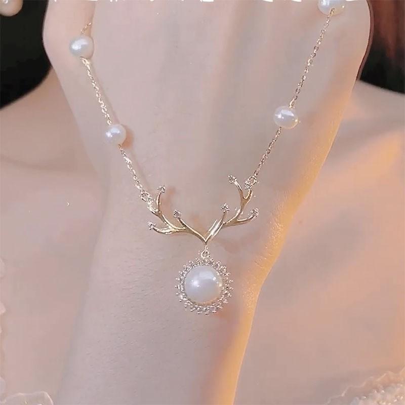 Korean temperament love butterfly pearl fringed necklace fashion collarbone chain versatile item decoration