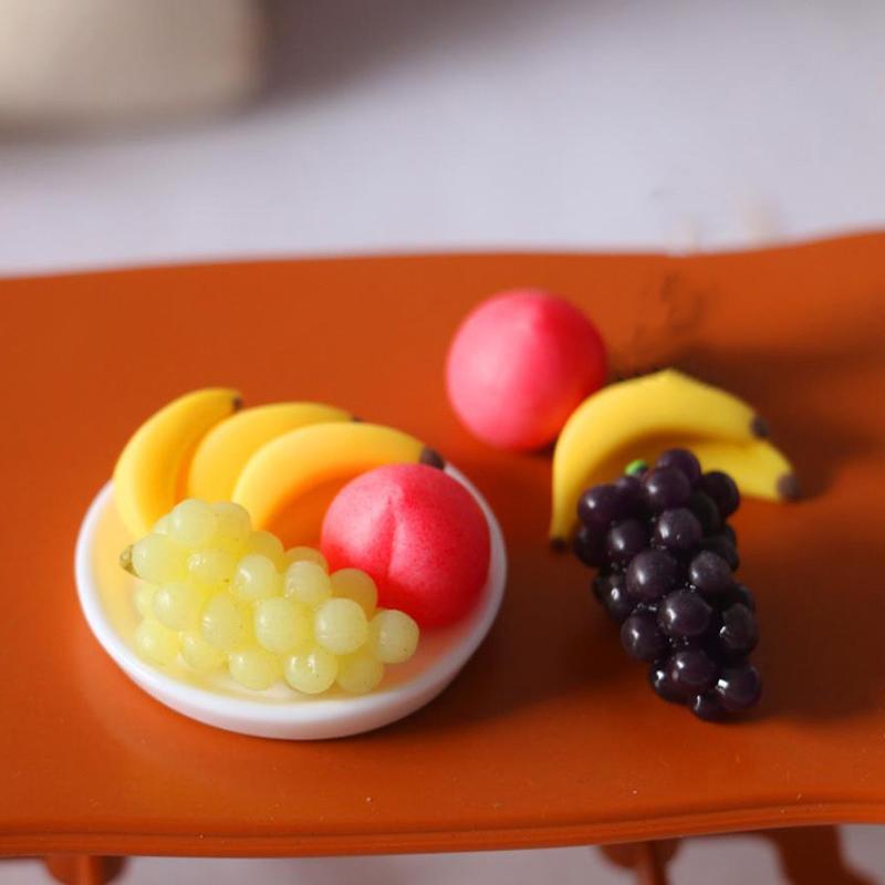 6Pcs Mini Simulation Fruit Plate Grape Banana Peach Dollhouse Kitchen Decoration