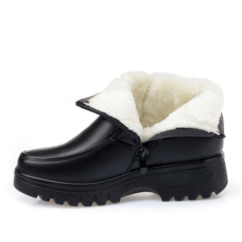 Зимняя обувь на мягкой подошве, хлопковая обувь для пожилых, женская теплая бархатная кожаная обувь, полусапожки, женская обувь на плоской подошве, нескользящая