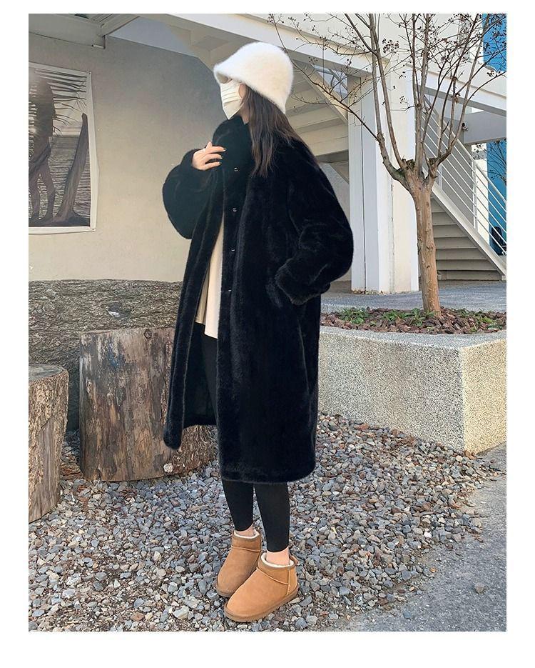 Женское пальто из экокожи осень-зима 2025: Толстое длинное кашемировое цельное изделие из норки со стойкой