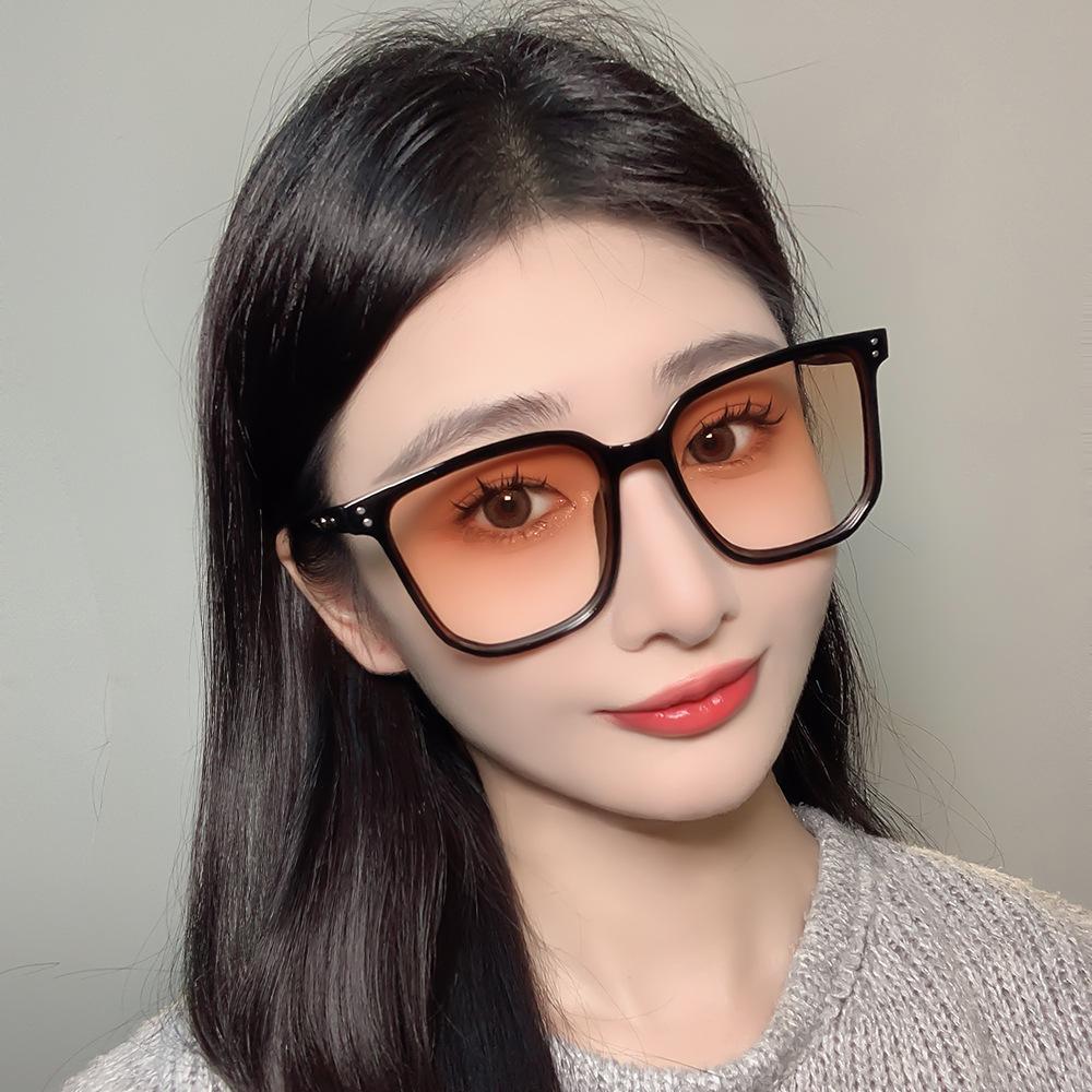 Большие квадратные солнцезащитные очки с градиентом заката для женщин – Премиальная защита от солнца с румяно-розовым оттенком