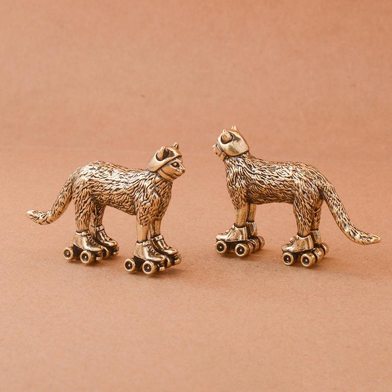 Латунная Потертая Фигурка Кота Лыжника Миниатюрная Чайный Питомец Ремесло Настольное Маленькое Украшение Животное Домашний Декор Аксессуары Детский Подарок