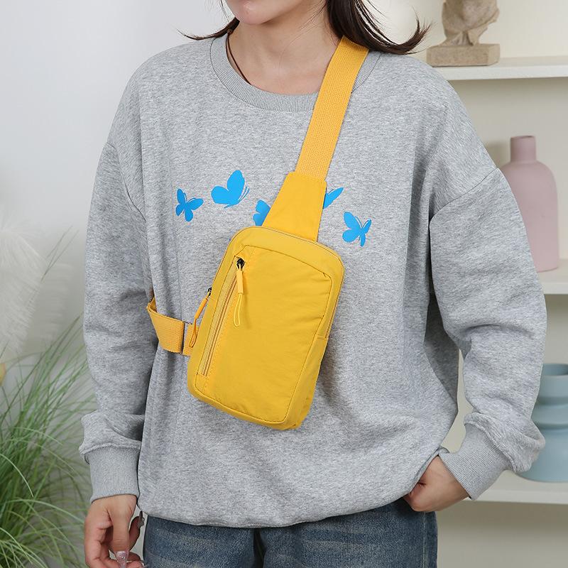 New Solid Simple Sports Chest Bag Women's Crossbody Bag Lightweight and Versatile Shoulder Bag