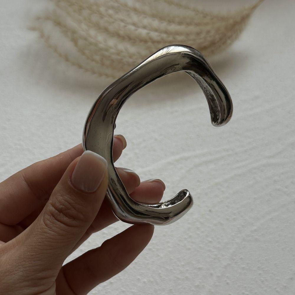 Серебряный металлический браслет с жемчугом, вытяжка проволоки, преувеличенный браслет, жемчужный браслет, для женщин